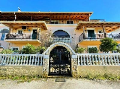 /international/gr/corfu-peloponnese-western-greece-and-ionian-310103787370/