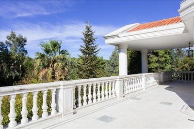 /international/gr/agios-stefanos-attica-310103791228/