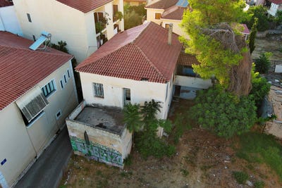 /international/gr/kalamata-peloponnese-western-greece-and-ionian-310108049926/