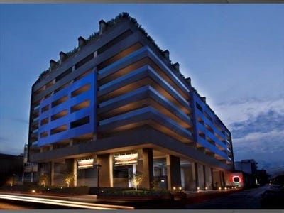 /international/gr/center-port-piraeus-310103789539/
