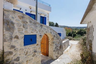 /international/gr/mesi-crete-310100710011/