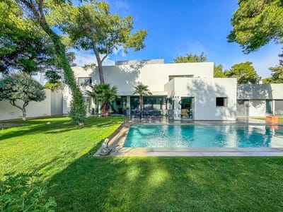 /international/gr/kifissia-attica-310102785483/