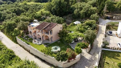 /international/gr/corfu-peloponnese-western-greece-and-ionian-310108944180/