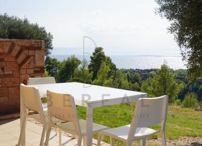 /international/gr/loutra-peloponnese-western-greece-and-ionian-310099950193/