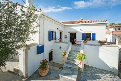 /international/gr/kythira-attica-120088410499/