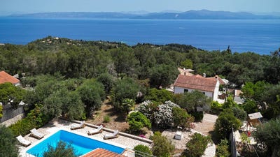 /international/gr/longos-peloponnese-western-greece-and-ionian-310101155411/