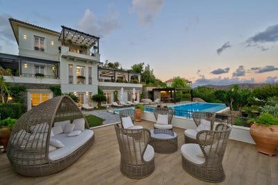 /international/gr/elounda-crete-310108008053/