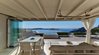 /international/gr/cc8h-v9-ormos-firon-847-00-greece-santorini-aegean-310105891284/
