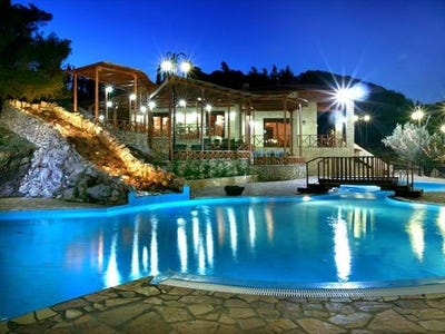 /international/gr/loutraki-perachora-peloponnese-western-greece-and-ionian-310103789132/