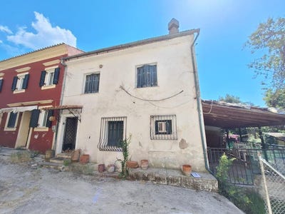/international/gr/ano-korakiana-peloponnese-western-greece-and-ionian-310109098611/?lang=id