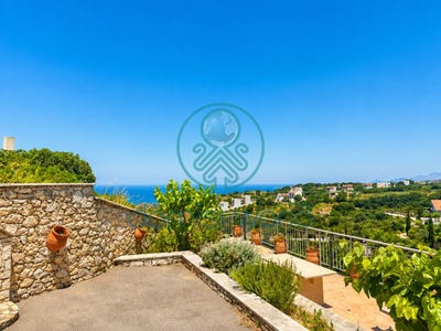 /international/gr/roussospiti-crete-310108318257/