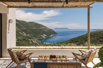 /international/gr/ionian-islands-poros-lefkada-peloponnese-western-greece-and-ionian-310100111012/