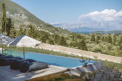 /international/gr/lefkada-peloponnese-western-greece-and-ionian-310108009179/