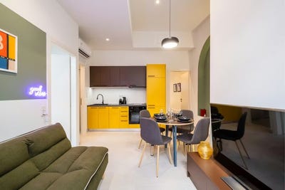 /international/gr/neorion-pireas-attica-310099846034/