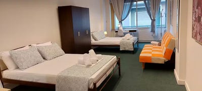 /international/gr/ithakis-athens-attica-310093824384/