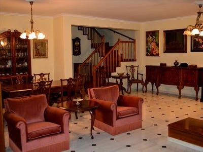 /international/gr/glyfada-attica-310103792338/