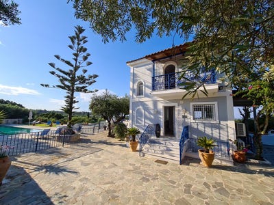 /international/gr/zakinthos-peloponnese-western-greece-and-ionian-120079575379/