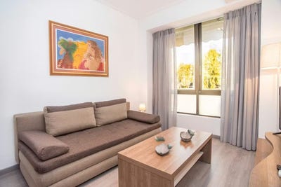 /international/gr/lampraki-gr-glyfada-attica-310093842632/