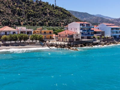/international/gr/peloponnese-western-greece-and-ionian-310109228385/