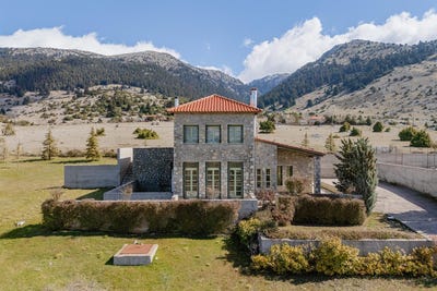 /international/gr/peloponnese-western-greece-and-ionian-310106332065/