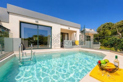 /international/gr/paleloni-crete-310108189245/