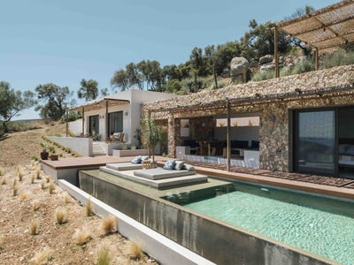 /international/gr/jpr5-r4-poros-311-00-greece-poros-attica-310102336234/