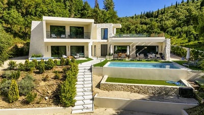 /international/gr/corfu-peloponnese-western-greece-and-ionian-310108430374/