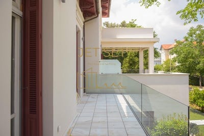 /international/gr/kifissia-attica-310098710547/