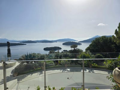 /international/gr/lefkada-peloponnese-western-greece-and-ionian-310103703678/