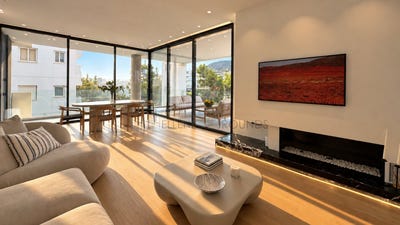 /international/gr/glyfada-attica-310120543580/