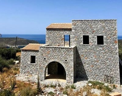/international/gr/kalamata-peloponnese-western-greece-and-ionian-310106198176/