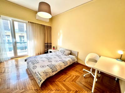 /international/gr/smolensky-athens-attica-310093831043/