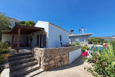 /international/gr/neo-chorio-crete-310110358868/