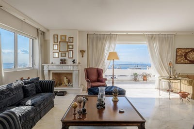 /international/gr/palaio-faliro-attica-310108453876/