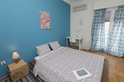/international/gr/filolaou-athens-attica-310093837287/