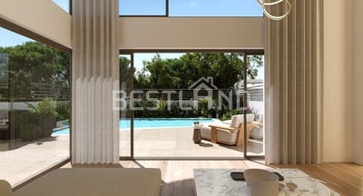 /international/gr/voula-attica-310108793426/