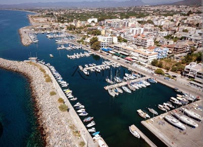 /international/gr/kalamata-peloponnese-western-greece-and-ionian-310100286137/