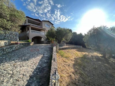 /international/gr/nea-skioni-macedonia-thrace-120083138282/