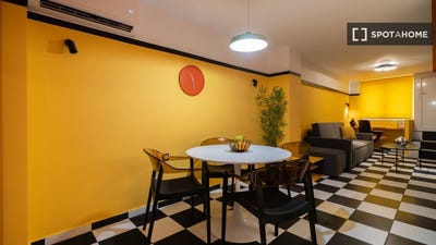 /international/gr/athens-attica-310108558784/