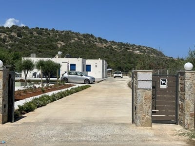 /international/gr/sisi-crete-310119376280/