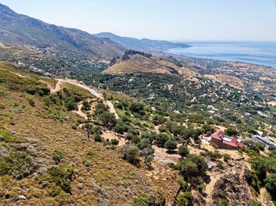 /international/gr/karistos-thessaly-and-central-greece-310120543295/