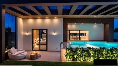 /international/gr/glyfada-attica-310103730277/