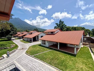 /international/gt/5984-la-antigua-guatemala-sacatepequez-la-antigua-guatemala-sacatepequez-department-310100914769/