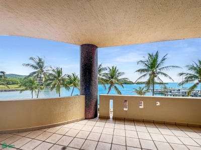 /international/hn/waterfront-marina-villa-8-d-in-parrot-tree-plantation-roatan-islas-de-la-bahia-roatan-bay-islands-department-310107976431/