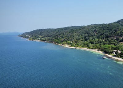 /international/hn/camp-bay-village-roatan-bay-islands-department-310108601398/