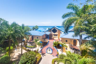/international/hn/caribe-tesoro-west-bay-roatan-bay-islands-department-310108135250/