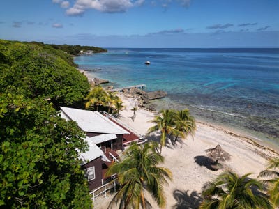 /international/hn/utila-utila-islas-de-la-bahia-utila-bay-islands-department-310107333422/