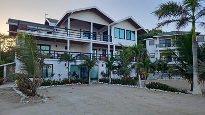 /international/hn/brick-bay-roatan-islas-de-la-bahia-roatan-bay-islands-department-310108487450/