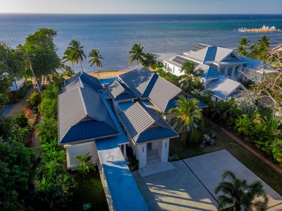 /international/hn/lawson-rock-roatan-bay-islands-department-310108623013/