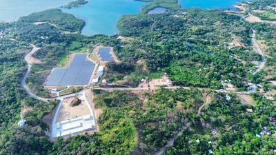 /international/hn/corozal-roatan-bay-islands-department-310108868570/